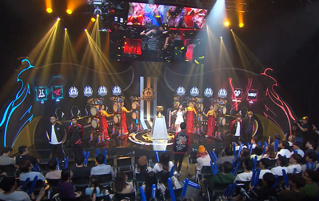 四届Major冠军选手device加入NiP，竟然还是Astralis主动出售