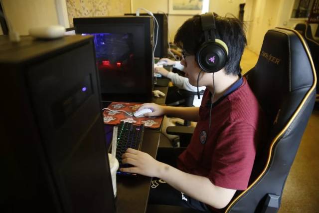 iG 2-0 AL：Wink状态拉满 iG大乱斗式胜利收获开门红